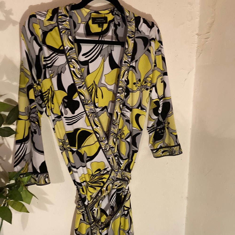 FABULOUS MOD WRAP DRESS! - Picture 2 of 3